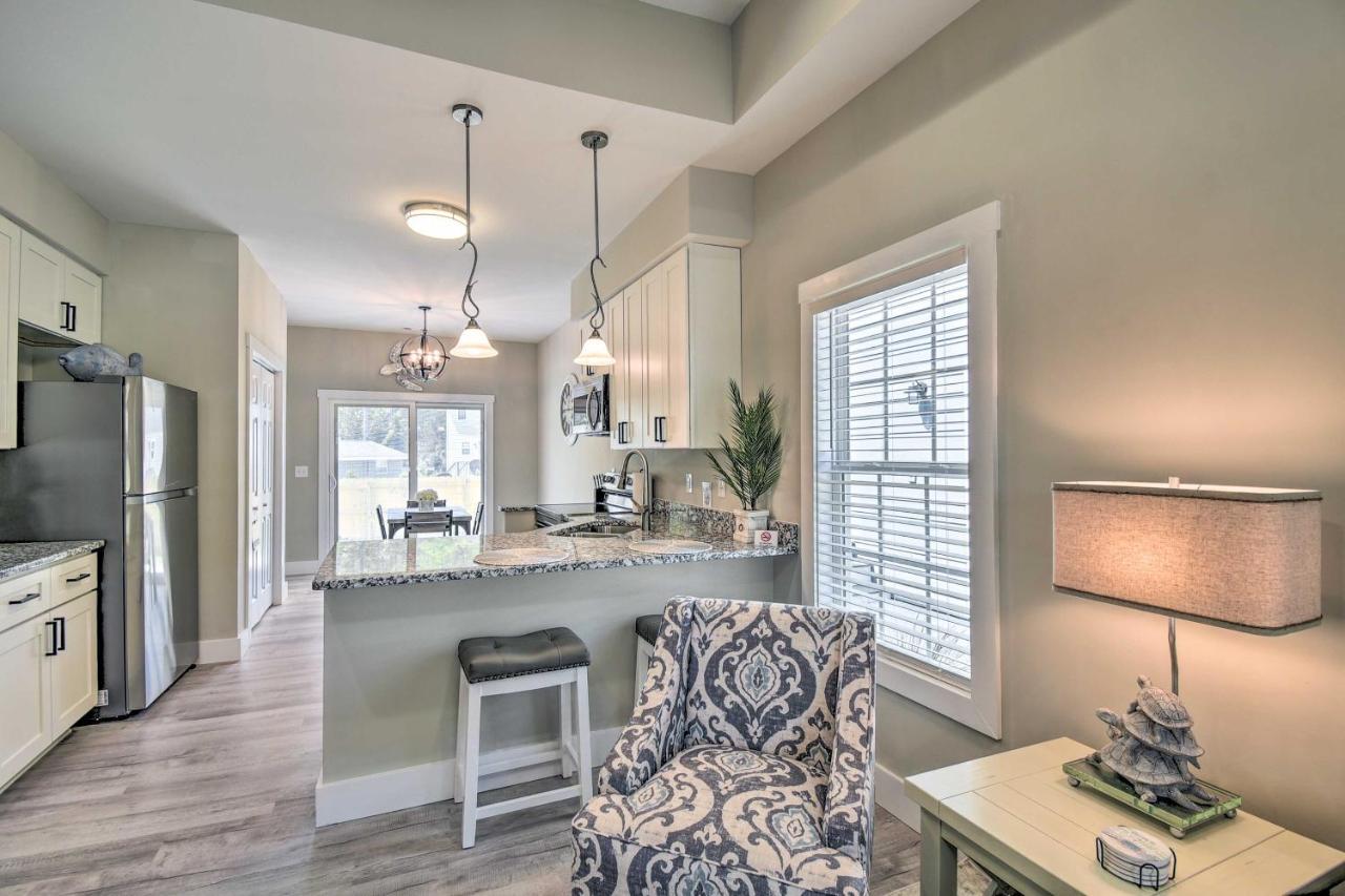 Ocean Isle Beach Home With Shared Lanai And Grill Bagian luar foto