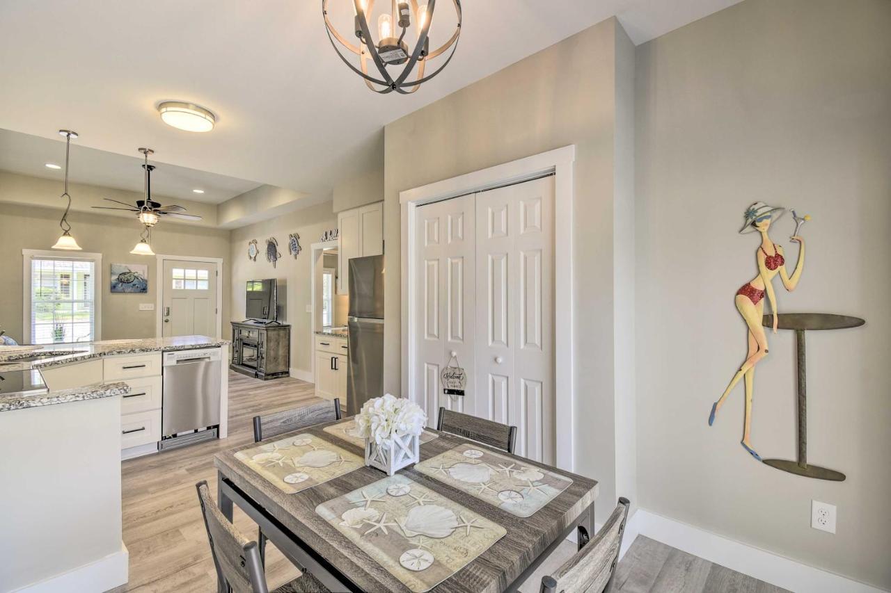 Ocean Isle Beach Home With Shared Lanai And Grill Bagian luar foto